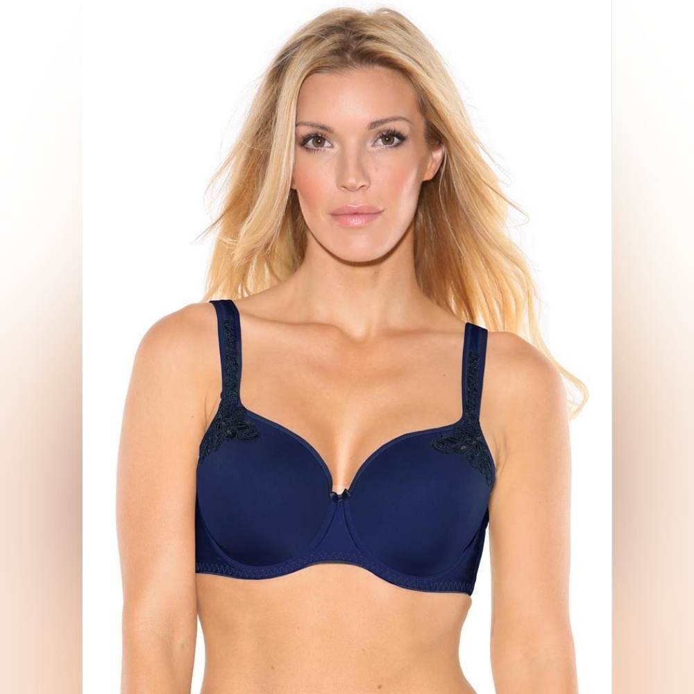 NWT Fit Fully Yours Maxine Moulded: BILBERRY